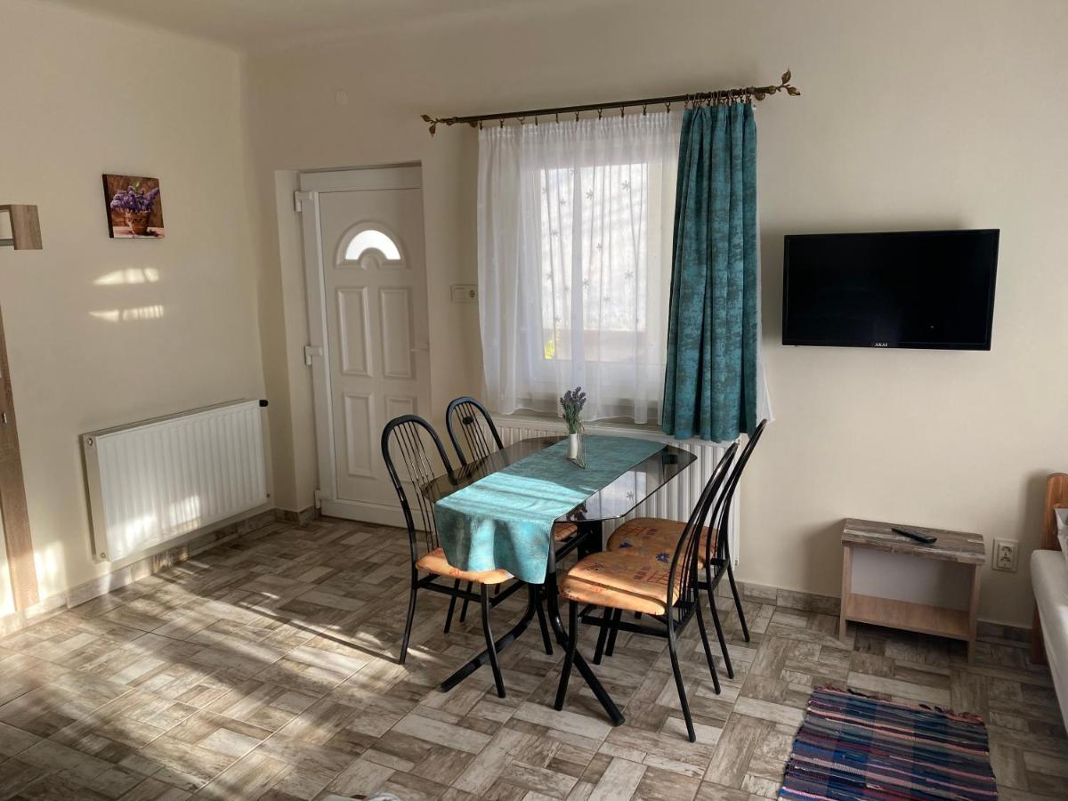 Levendula Vendeghaz Appartement Hajduboszormeny Buitenkant foto