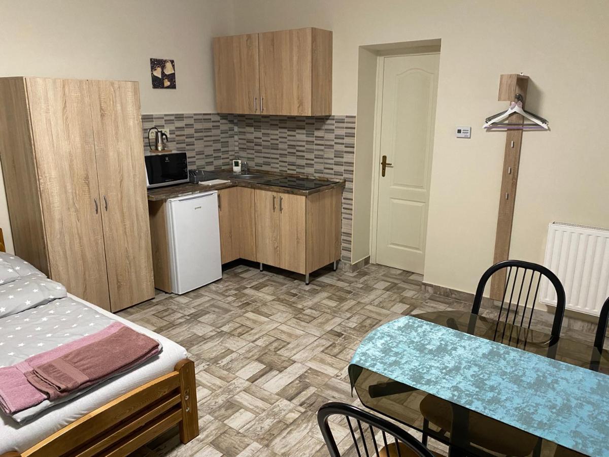 Levendula Vendeghaz Appartement Hajduboszormeny Buitenkant foto