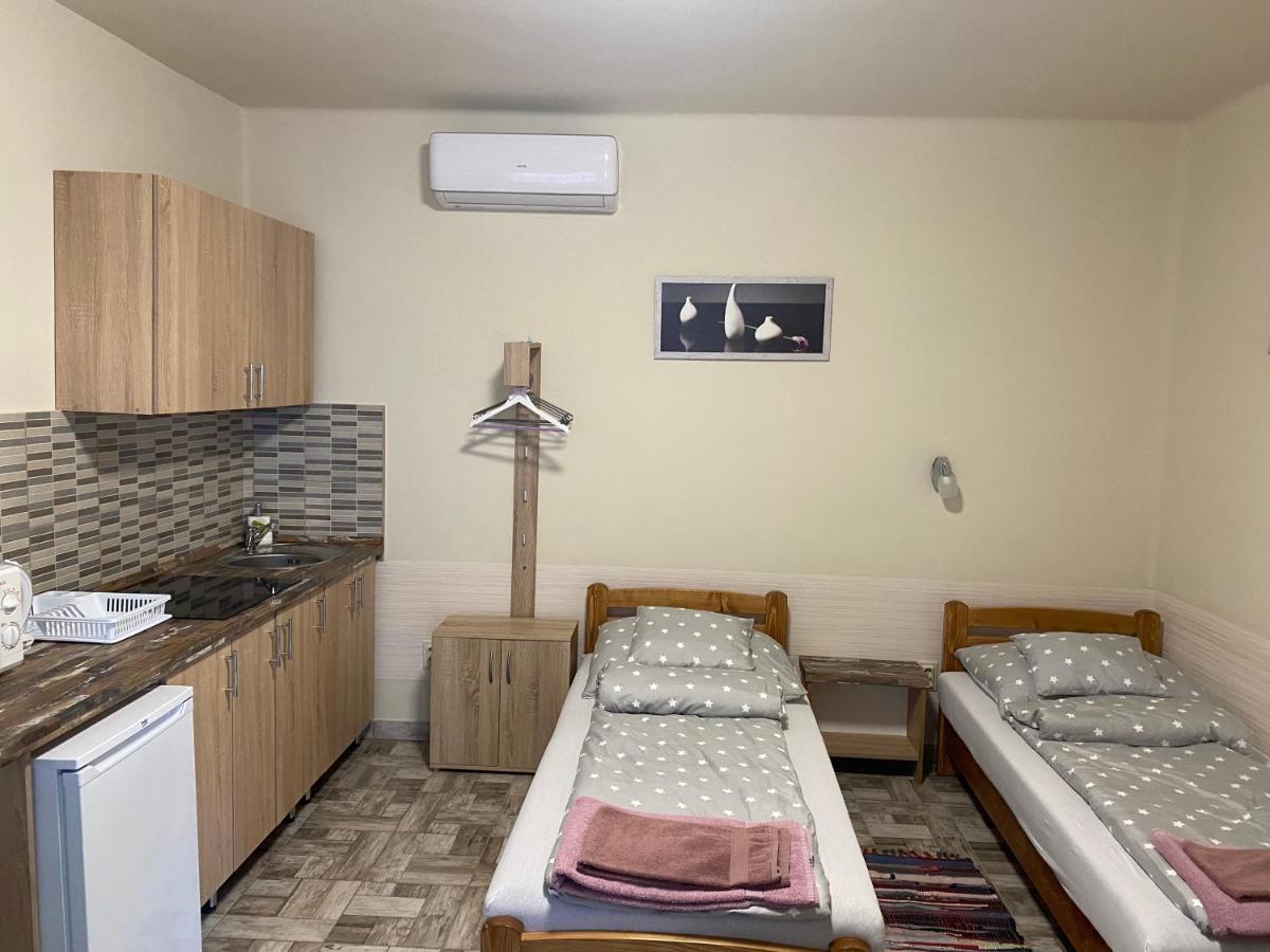 Levendula Vendeghaz Appartement Hajduboszormeny Buitenkant foto