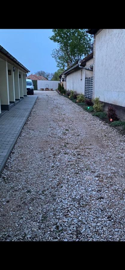 Levendula Vendeghaz Appartement Hajduboszormeny Buitenkant foto