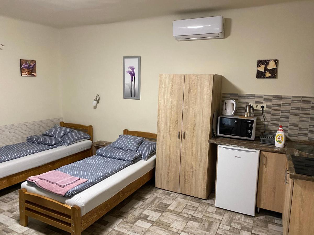 Levendula Vendeghaz Appartement Hajduboszormeny Buitenkant foto